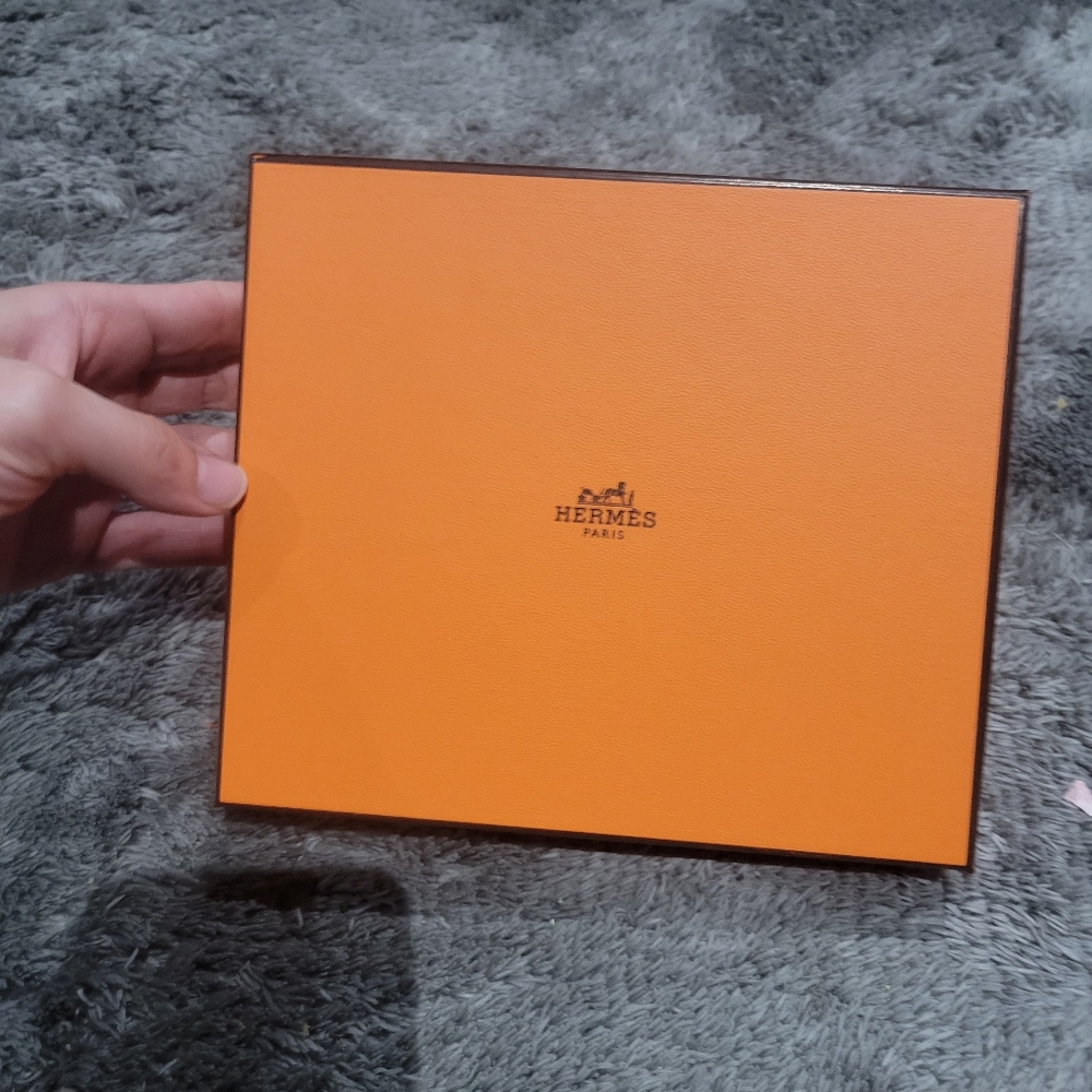 Hermes small box